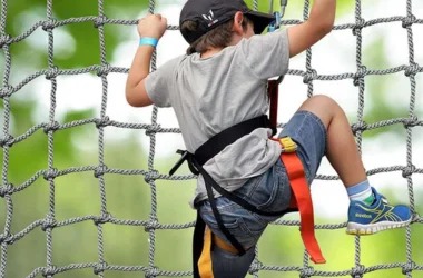 Commando net on rent setup in Delhi for team building event