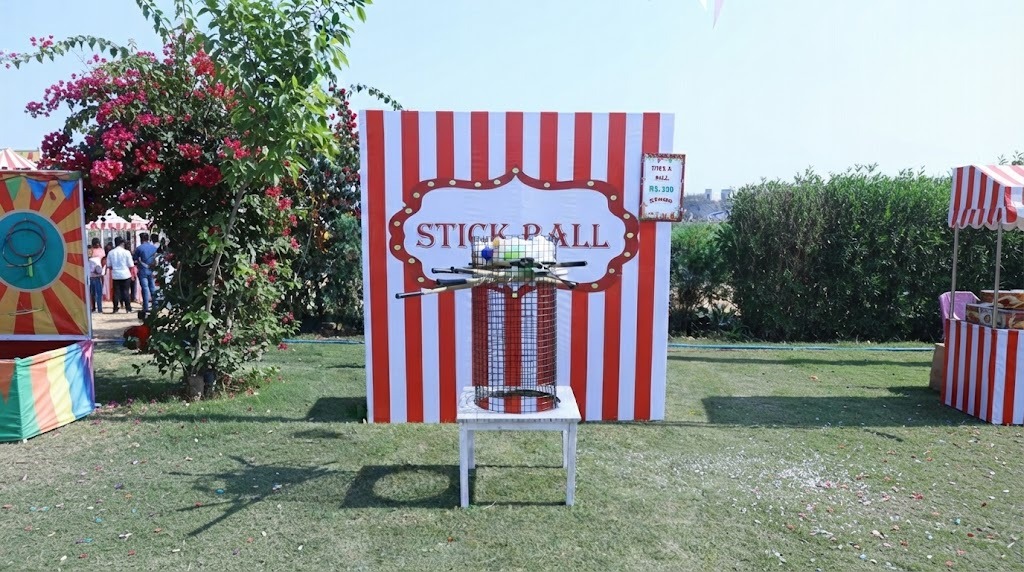 Large Kerplunk game setup in Noida
