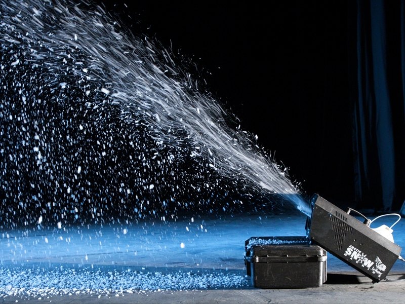 Snow Fall Machine On Rent